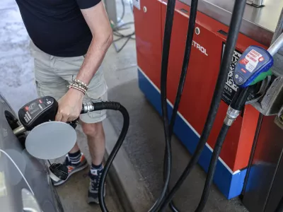 - 08.09.2026 - točenje goriva, gorivo, nafta, bencin, Petrol, podražitev naftnih derivatov//FOTO: Jaka Gasar