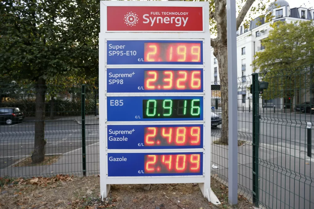 Illustration de stations essence en Ile-de-France, le 20 septembre 2026. &copy; Christiophe Aubert/Bestimage Illustration of gas stations in the &Icirc;le-de-France region, September 20, 2026.,Image: 1136677992, License: Rights-managed, Restrictions:, Model Release: no / Foto: Profimedia