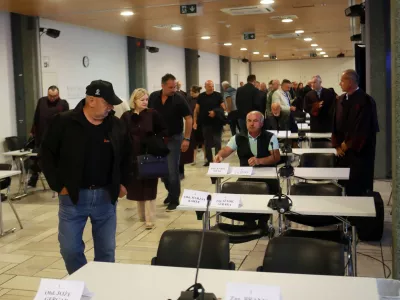 Tehnični pregledi: 10 let čakali na začetek sojenja, bodo dokaze zdaj izločili?