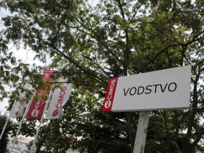 Zdesetkan Cimos pre&scaron;el v lastni&scaron;tvo &scaron;tirih zaposlenih, delavci za prodajo niso vedeli
