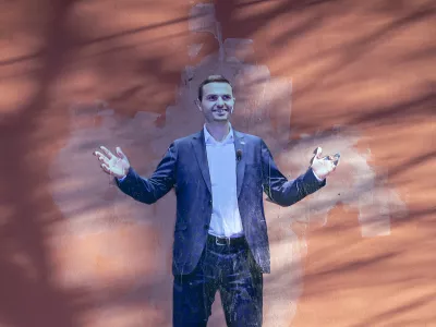 - 13.02.2021 &ndash; Rožnik - Cerkev Marijinega obiskanja &ndash; neznanci na pročelje cerkve nalepili podobo Mateja Tonina - predsednik stranke NSi in obrambni minister Matej Tonin na električni rolki, s katero je predlani začel nastop na programski konferenci NSi. //FOTO: Matjaž Ru&scaron;t