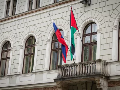 Ljubljana.Palestinska zastava na procelju Predsedniske palace.