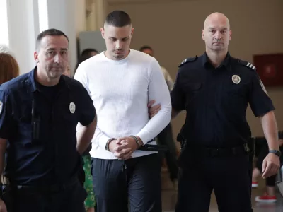 Fran Brnelić se na sodi&scaron;ču zagovarja zaradi umora svojega dekleta Romine Vla&scaron;imsky. Foto: Pixsell