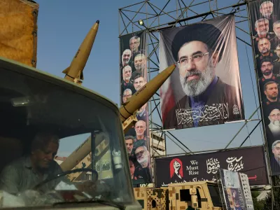 Iranian missiles are displayed next to a banner with a picture of Iran's Supreme Leader, Mojtaba Khamenei, on a street in Tehran, Iran, September 27, 2026. Majid Asgaripour/WANA (West Asia News Agency) via REUTERS ATTENTION EDITORS - THIS PICTURE WAS PROVIDED BY A THIRD PARTY. ISRAEL OUT. NO COMMERCIAL OR EDITORIAL SALES IN ISRAEL. NO ACCESS FOR ISRAELI MEDIA. NO USE BBC PERSIAN. NO USE VOA PERSIAN. NO USE MANOTO. NO USE IRAN INTERNATIONAL. NO USE RADIO FARDA. DIGITAL: NO USE BBC PERSIAN. NO USE VOA PERSIAN. NO USE MANOTO. NO USE IRAN INTERNATIONAL. NO USE RADIO FARDA.