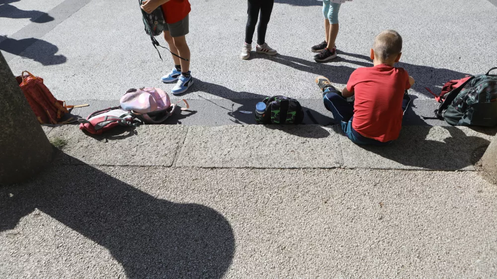 Učencev s posebnimi potrebami vedno več, star&scaron;i prepu&scaron;čeni samim sebi