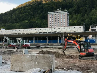 železni&scaron;ka postaja Jeseniceobnovavozli&scaron;če