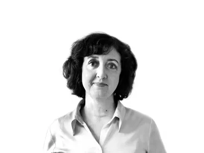 ?Ranka Ivelja, kolumnistka- Dnevnik 2016 - portreti za komentarje in kolumne - kolumnisti - novinarji - novinarka//FOTO: Tomaž Skale------&Egrave;B, belo ozadje, za komentar, PERMANENT!!!