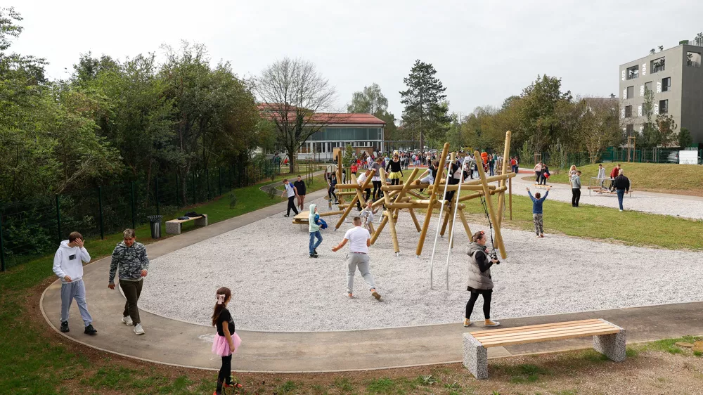 Gibalni park Dečkova