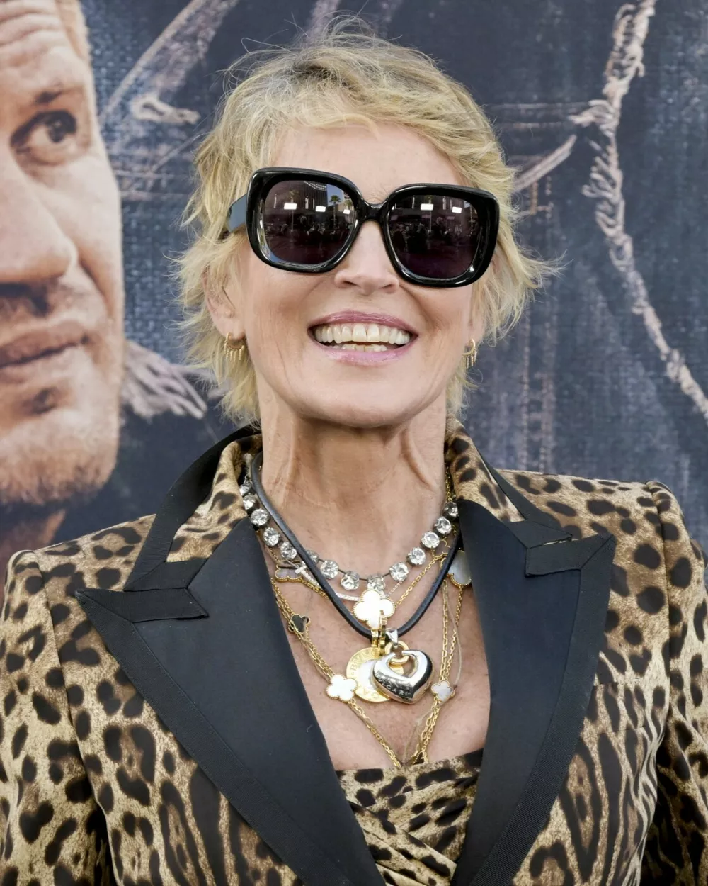 Igralka Sharon Stone rada poseže po temnih očalah. F profimedia