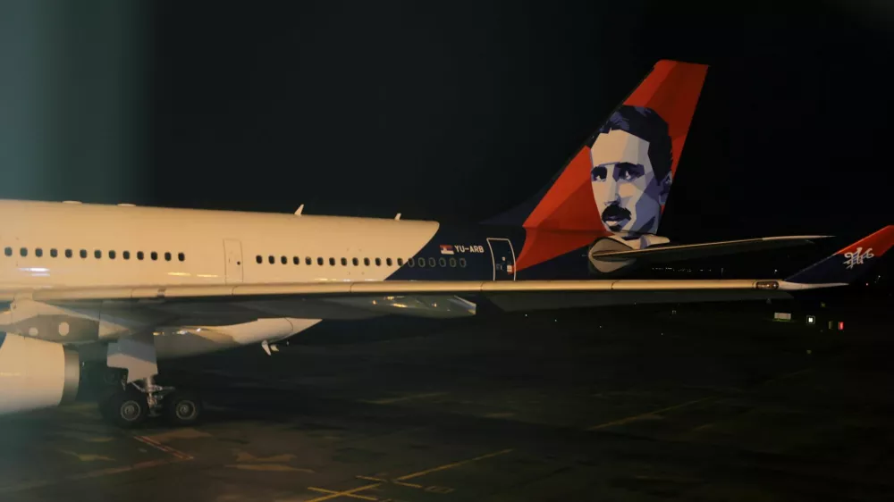 Air Serbia letalo