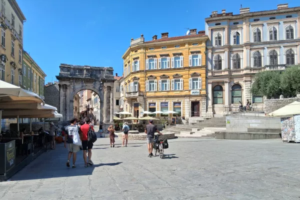 Istrski kolesarski mozaik: vodnik po najlep&scaron;ih poteh od Kopra do skrajnega juga polotoka​