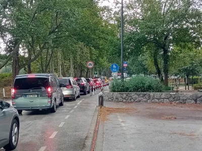 Okoli&scaron;ki stanovalci opozarjajo: dogodki v Hali Tivoli povzročajo zastoje, letos zaznali že 922 kr&scaron;itev