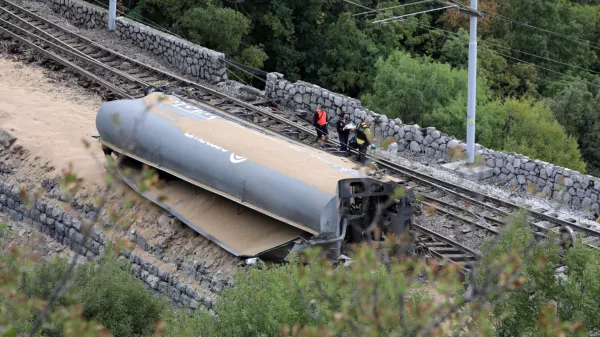10.10.2026., Meja - Vagoni teretnog vlaka iskocili iz tracnica na ulazu u stanicu Meja. Photo: Goran Kovacic/PIXSELL