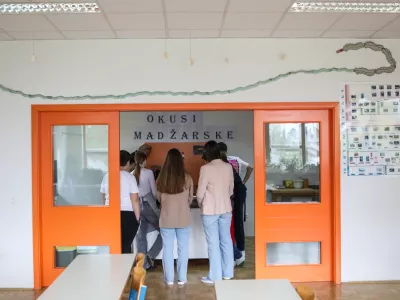 - učenci, - dopolnilni predmet,- 15.04.2026. O&Scaron; Straži&scaron;če. Kuharska delavnica znotraj dopolninega poukana O&Scaron; Straži&scaron;če v Kranju.//FOTO: Bojan Velikonja