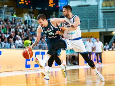 Gregor Hrovat, Slovenija, Če&scaron;ka