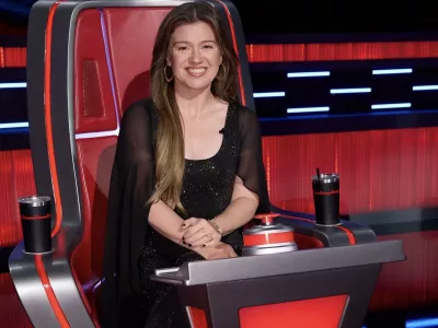 Kelly Clarkson F instagram