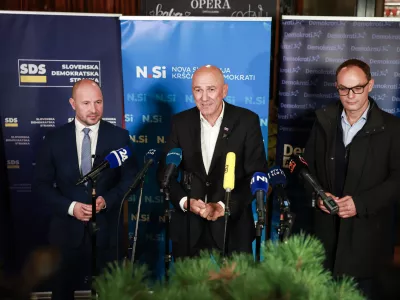 Jernej Vrtovec, Janez Jan&scaron;a, Anžej Logar- 11.10.2026 - referendum o politični policiji in treh posvetovalnih referendumih - stranke SDS, NSi, SLS, Demokrati//FOTO: Jaka Gasar