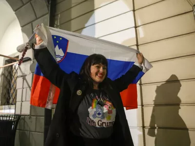 Nika Kovač11.10.2026 - referendum 4x za 4x proti 11 oktober - zakonodajni in 3 x posvetovalni referendum - ekipa In&scaron;tituta 8. marec skupaj s civilno družbo rezultate referenduma spremljala v PritličjuFoto: Luka Cjuha