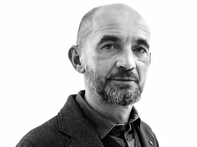 Roman Repnik- Redakcija Dnevnik 2024 - portreti za komentarje in kolumne - kolumnisti - komentatorji &ndash; novinarji - portret //FOTO: Luka Cjuha