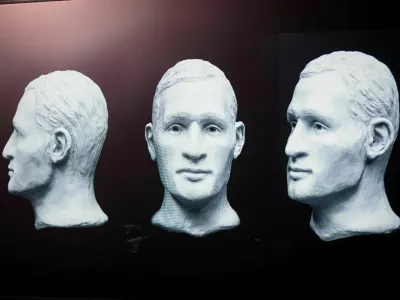 Sketches of Edward Lelburian Jackson, the victim whose body was found in a barrel in the receding waters of Lake Mead in 2022, are displayed during a news conference in Las Vegas Thursday, Oct. 15, 2026. (DJ Cabanlong/Las Vegas Review-Journal via AP) / Foto: Dj Cabanlong/las Vegas Review-jo