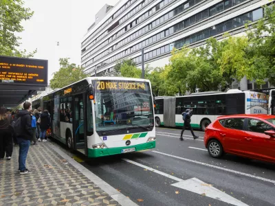 Pobudniki peticije: &raquo;Ljubljana se utaplja v prometu, medtem ko javni prevoz stagnira&laquo;