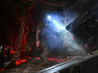 Artillerymen of the Special Rifle Police Battalion of Zaporizhzhia region fire a M94 howitzer towards Russian troops, at a position, amid Russia's attack on Ukraine, near the frontline in Donetsk region, Ukraine, October 15, 2026. REUTERS/Stringer