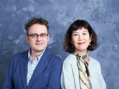 Kuratorja / skladatelja v žari&scaron;ču Foruma nove glasbe 2026 francoski skladatelj Aur&eacute;lien Dumont in japonska skladateljica Misato Močizuki. F arhiv festivala