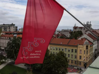 - 21.09.2026. - Zastava Zveza Svobodnih Sindikatov Slovenije.//FOTO: Bojan Velikonja