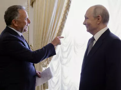 U.S. President Donald Trump's special envoy Steve Witkoff, left, gestures during his meeting with Russian President Vladimir Putin at the Konstantin Palace in Strelnya, outside St. Petersburg, Russia, on Wednesday, Oct. 21, 2026. (Gavriil Grigorov, Sputnik, Kremlin Pool Photo via AP)
