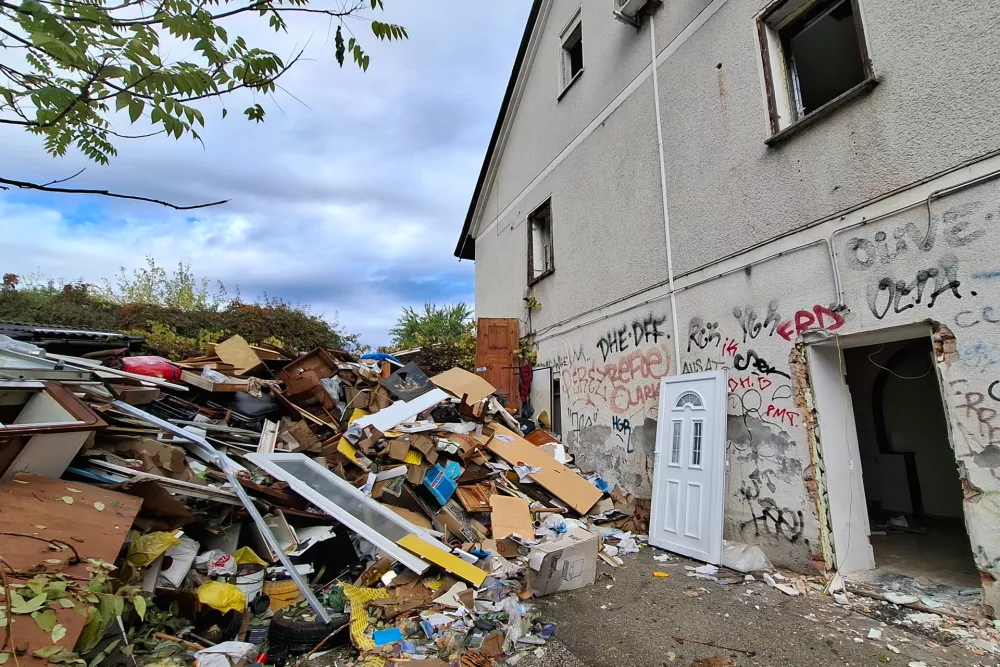 22.10.2026 - Praznjenje stavbe &Scaron;martinska cesta- staro pohi&scaron;tvoFoto Luka Cjuha