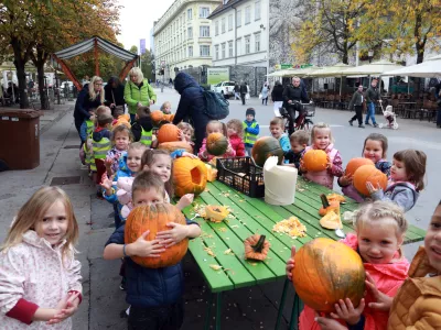 23.10.2026 -tržnica, buče, otrociFoto: Tomaž Skale