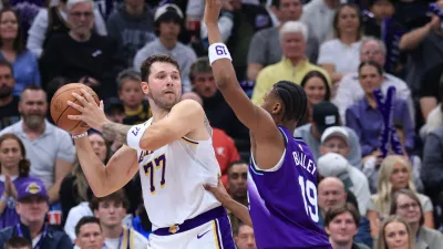 Luka Dončić meče na ko&scaron;