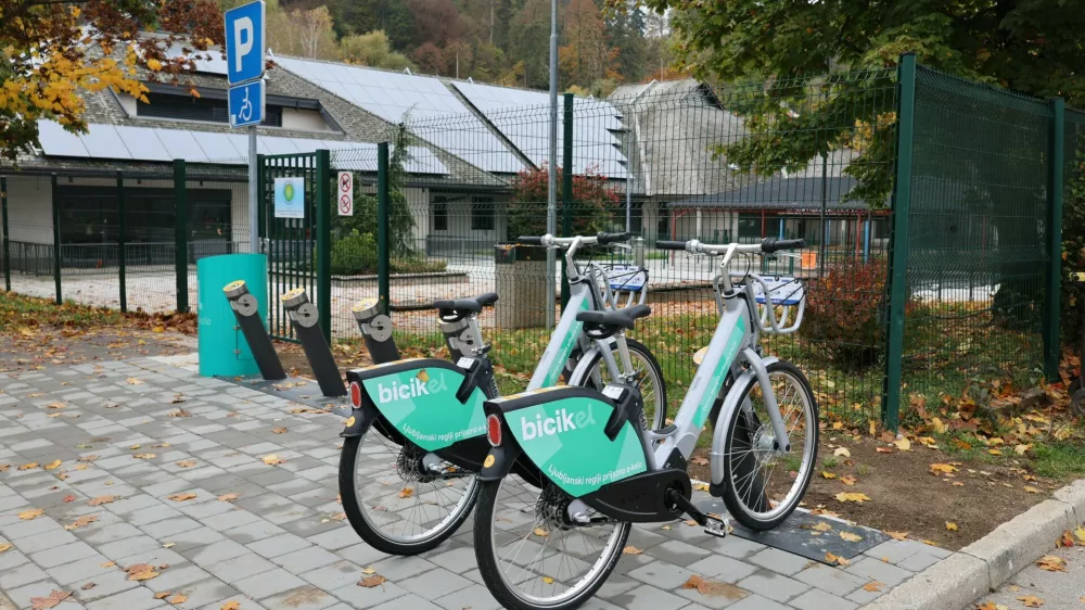 V občini Menge&scaron; je začel delovati sistem javne izposoje električnih koles bicikEL. Foto: Občina Menge&scaron;