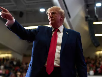  Donald Trump