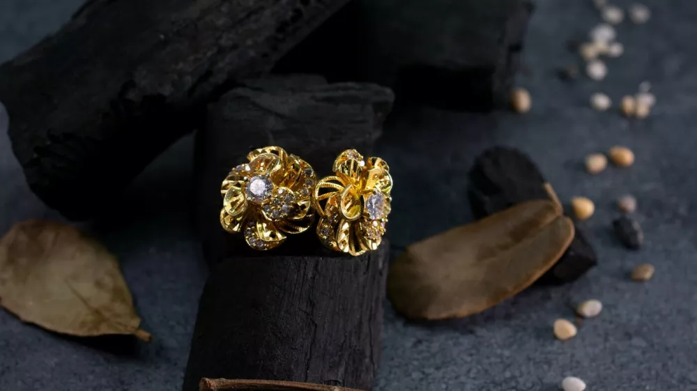 diamantni uhani