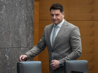Ljubljana, DZ.Nadaljevanje redne seje DZ, na kateri so med drugim obravnavali novelo zakona o trgu financnih instrumentov ter predlog zakona o interventnih ukrepih za odpravo posledic suse v letu 2026.Predsednik DZ Zoran Stevanovic.