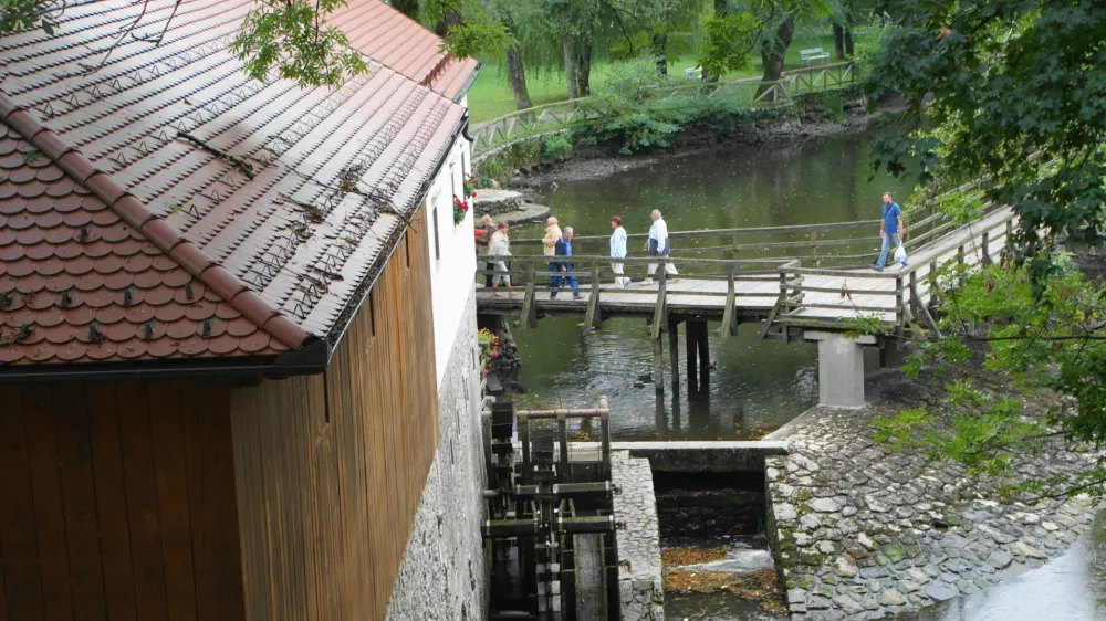 Stari mlin na Pivki