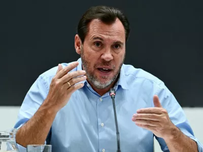 Spanish Transport Minister Oscar Puente speaks during a press conference to provide details on the deadly train crash near Toledo, in Madrid, Spain, October 30, 2026. REUTERS/Juan Barbosa REFILE - CORRECTING CRASH LOCATION FROM "IN TOLEDO" TO "NEAR TOLEDO".