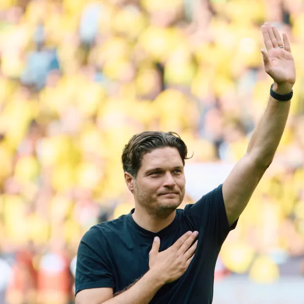 FILED - 18 May 2024, North Rhine-Westphalia, Dortmund: Dortmund coach Edin Terzic waves after the German Bundesliga soccer match between Borussia Dortmund and Darmstadt 98. Terzic has resigned as Borussia Dortmund coach, the Champions League runners-up said on 13 June in a surprise statement. Photo: Bernd Thissen/dpa