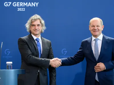 12 July 2022, Berlin: German Chancellor Olaf Scholz (R) and Prime Minister of Slovenia Robert Golob shake hands at the end of a press conference after their talks at the Federal Chancellery. Photo: Bernd von Jutrczenka/dpa