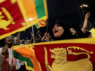 FILE PHOTO: Protestors shout slogans against Sri Lankan President Gotabaya Rajapaksa near the Presidential Secretariat, amid the country's economic crisis in Colombo, Sri Lanka, April 11 2022. REUTERS/Dinuka Liyanawatte/File Photo