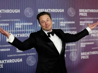 FILE PHOTO: Elon Musk attends the Breakthrough Prize awards in Los Angeles, California, U.S., April 13, 2024. REUTERS/Mario Anzuoni/File Photo