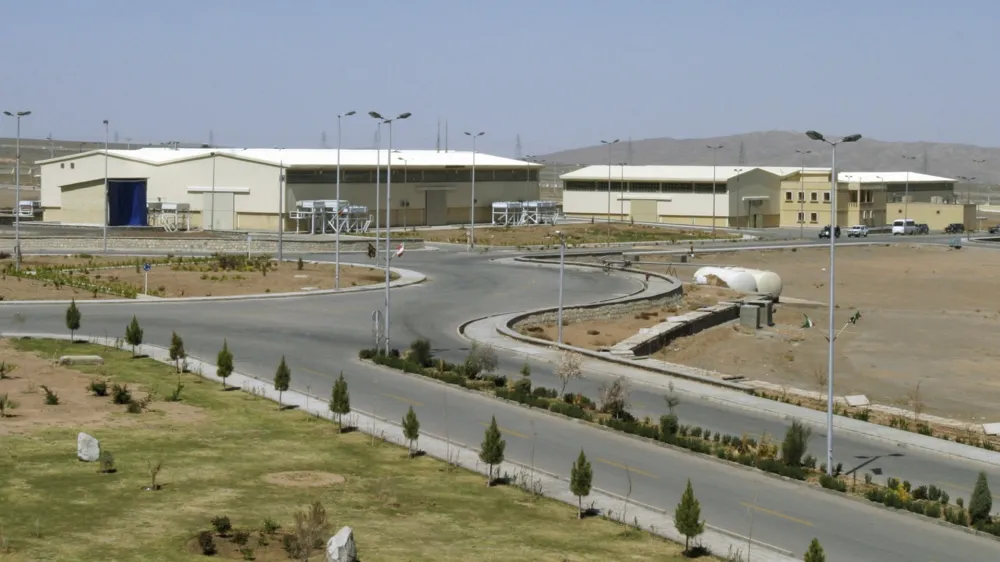 The Natanz uranium enrichment facility is pictured, 250 km (155 miles) south of Tehran, in this March 30, 2005 file photo. Iran said on Tuesday it had invited some envoys accredited to the U.N. nuclear watchdog to visit some of its nuclear facilities this month, shortly before a second round of talks between Tehran and major powers. The International Atomic Energy Agency (IAEA), the Vienna-based U.N. nuclear watchdog, regularly visits Iranian nuclear sites including a uranium enrichment plant at Natanz. REUTERS/Raheb Homavandi/Files (IRAN - Tags: ENERGY POLITICS)