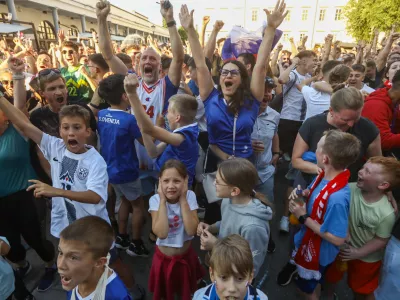 16.06.2024 - Euro 2024 - evropslo prvenstvo v nogometu - Spremljanje tekme nogometnega evropskega prvenstva med Slovenijo in Dansko na Pogačarjevem trgu. Foto: Luka Cjuha