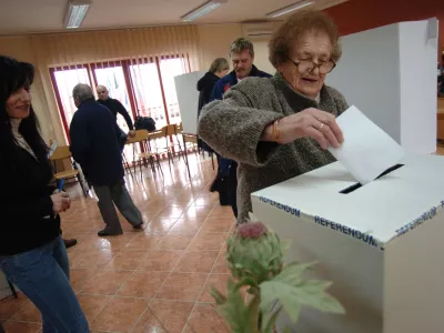 Hrvatini, referendum o ustanovitvi novih občin, volilna skrinjica \ FOTO: MATEJ POVŠEOPOMBA: ZA OBJAVO V ČASOPISU DNEVNIK