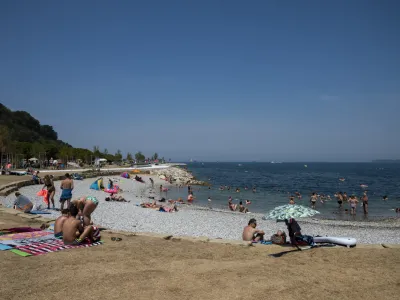 Plaža Žusterna, Koper- 23.07.2022 - Redukcija vode zaradi suše na Primorskem //FOTO: Nik Erik Neubauer