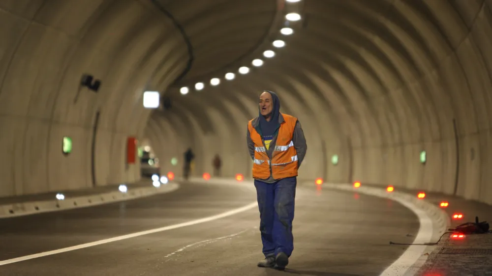 - prenovljen predor pod Ljubbljanskim gradom - grajski predor - tunel//FOTO: Matej PoveOPOMBA: ZA OBJAVO V ČASOPISU DNEVNIK