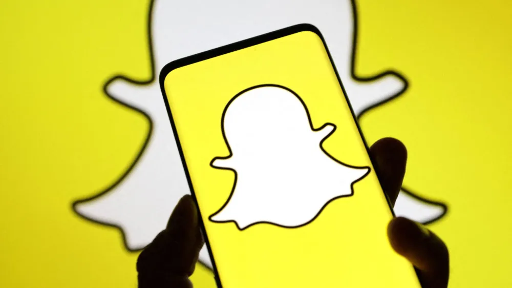 FILE PHOTO: Snapchat logo is seen in this illustration taken July 28, 2022. REUTERS/Dado Ruvic/Illustration/File Photo