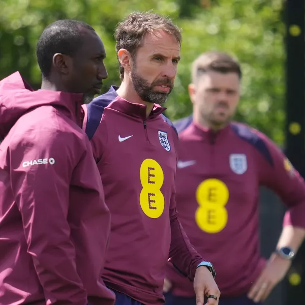 22 June 2024, Blankenhain: England manager Gareth Southgate leads a training session at the Spa & Golf Resort Weimarer Land, ahead of Sunday's UEFA Euro 2024 Group C soccer match against Slovenia. Photo: Adam Davy/PA Wire/dpa