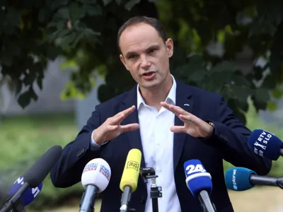 dr. Anže Logar, kandidat za predsednika republike - 04.07.2022 – Predsedniške volitve 2022 - novinarska konferenca s predstavitvijo kandidature poslanca SDS Anžeta Logarja za predsednika republike //FOTO: Tomaž Skale